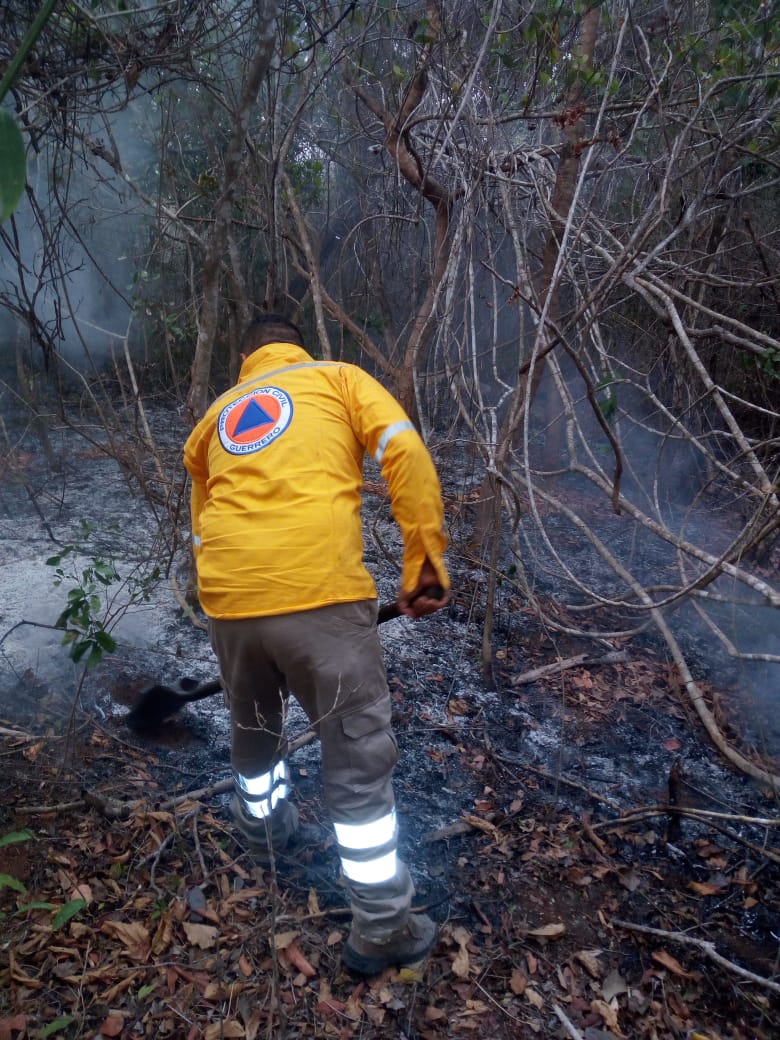 INCENDIO EN EL PARQUE DEL VELADERO CONTROLADO AL 90%