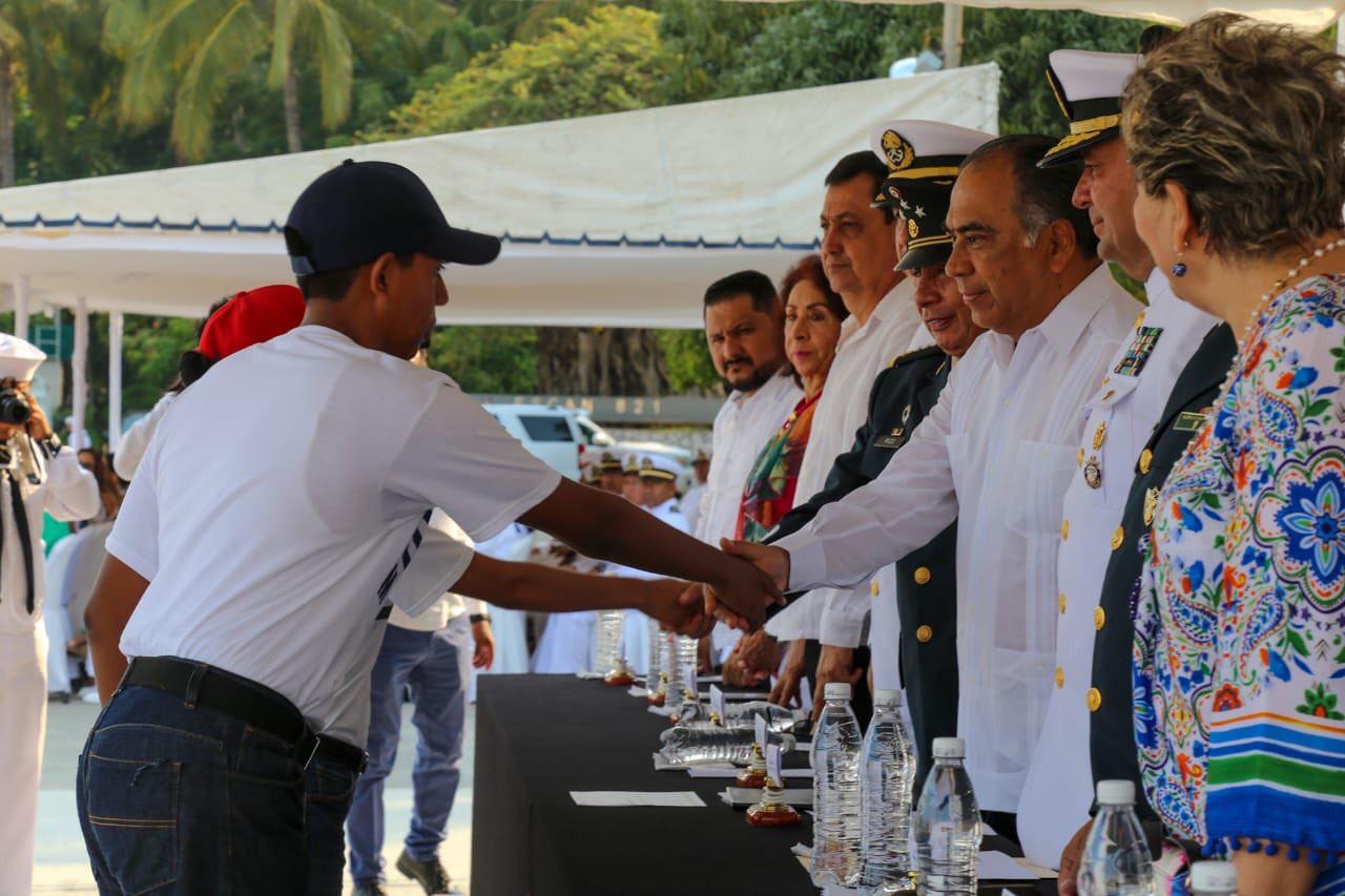 ASTUDILLO TOMA PROTESTA A JÓVENES DEL SERVICIO MILITAR NACIONAL