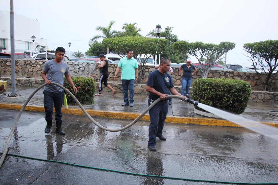 RECOLECTARON 25 TONELADAS DE BASURA POR ACAMOTO: MANRIQUE GARCÍA