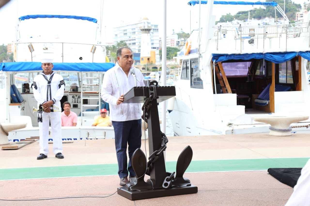 ASISTE ASTUDILLO A CEREMONIA DEL DÍA DE LA MARINA