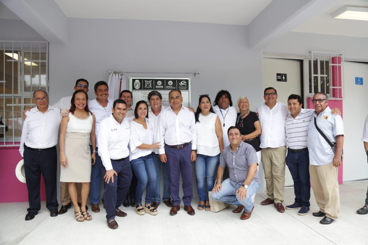 ASTUDILLO INAUGURA OBRAS DE INFRAESTRUCTURA EDUCATIVA EN ZIHUATANEJO