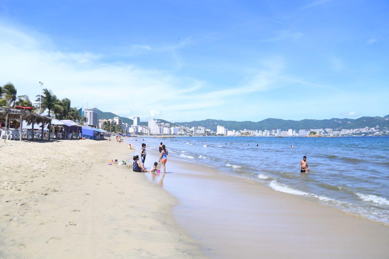 SON APTAS PARA USO RECREATIVO PLAYAS CARABALÍ Y CALETILLA EN ACAPULCO: COFEPRIS