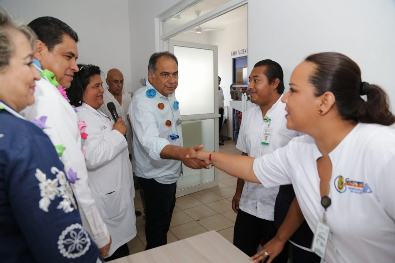 PETAQUILLAS TIENE CENTRO DE SALUD NUEVO IMPULSADO POR ASTUDILLO