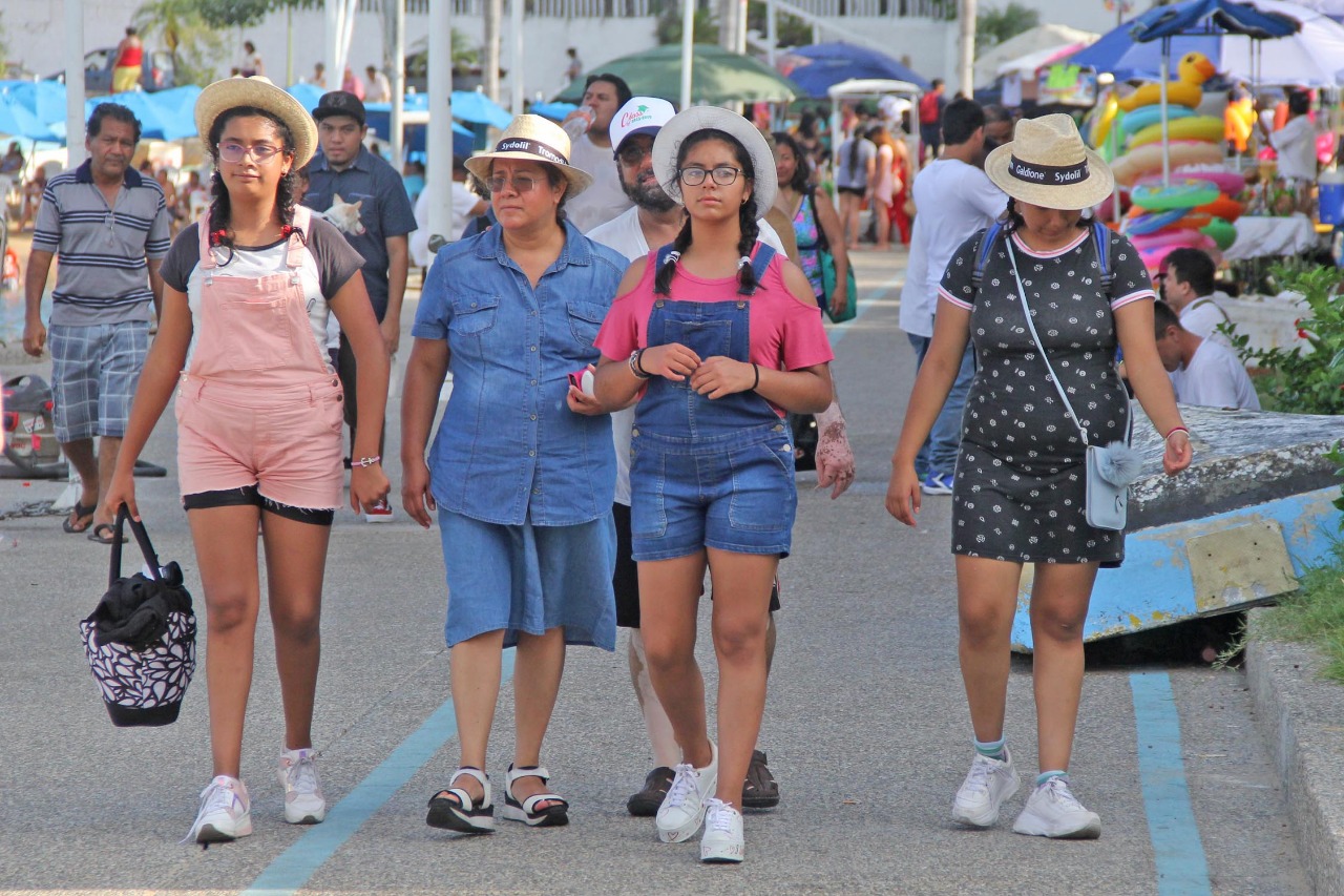 ACAPULCO ESTÁ MEJOR QUE NUNCA, DICE ADELA ROMÁN