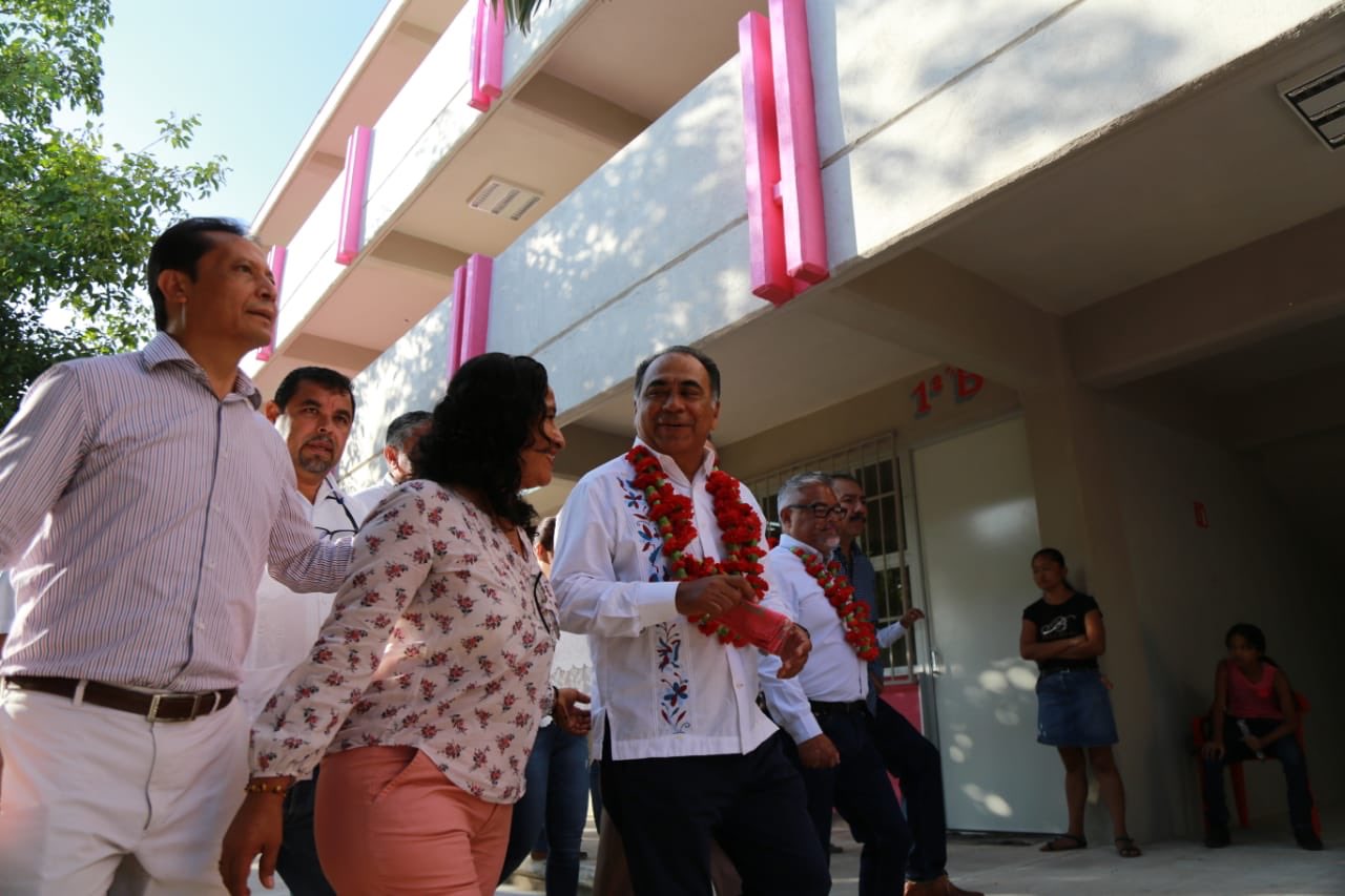 ASTUDILLO NO CEDERÁ A CHANTAJES Y BLOQUEOS DE CETEG