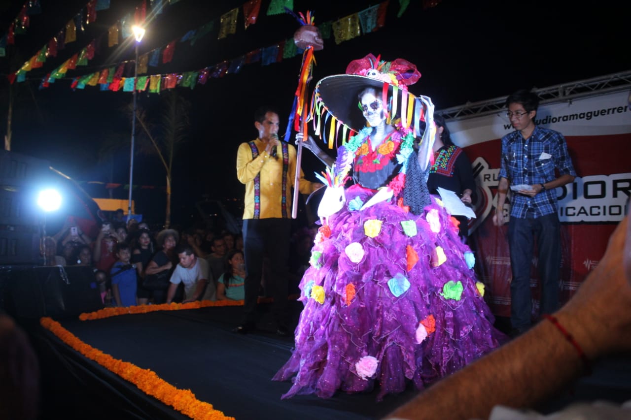 CONCURRIDO CONCURSO DE ALTARES, CALAVERITAS Y CATRINAS