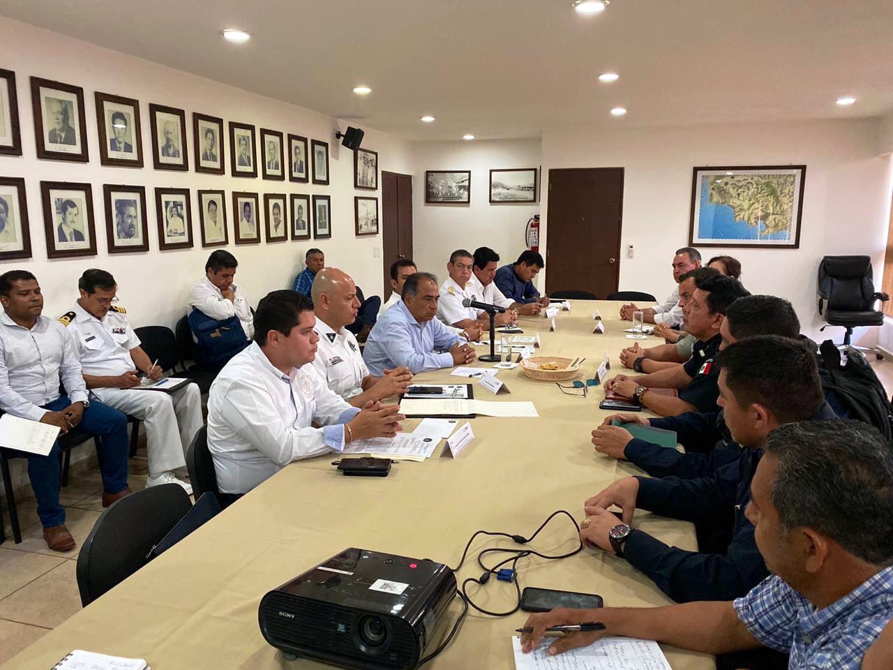 MESA DE COORDINACIÓN ESTATAL REFUERZA SEGURIDAD EN ZIHUATANEJO Y PETATLÁN