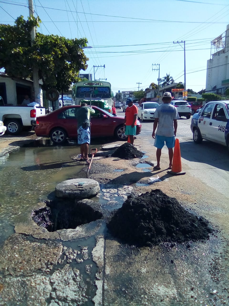 Realiza Capama operativos para desazolve sanitario en avenidas principales de Acapulco