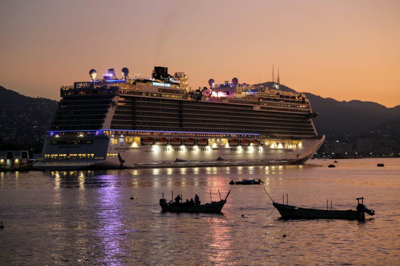 Arriba crucero con más de 5 mil personas en Acapulco; Guerrero, con positiva ocupación