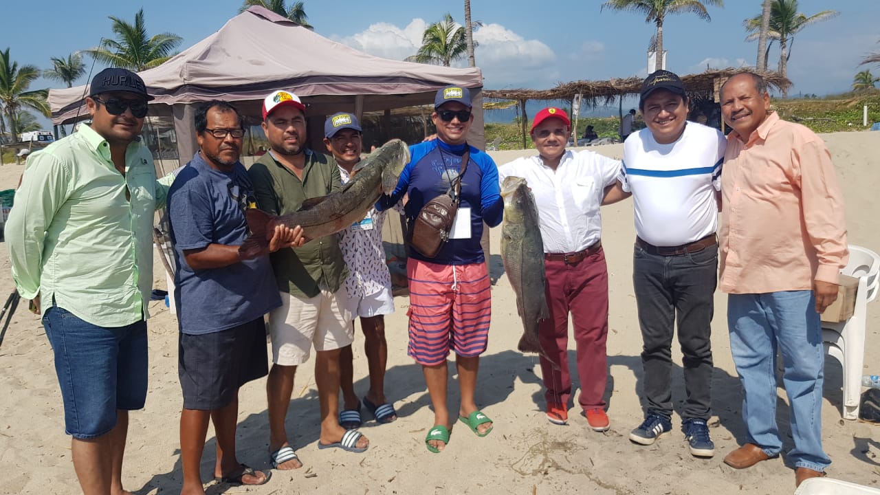 Asiste senador Manuel Añorve al Octavo Torneo Internacional de Pesca de Robalo en Coyuca de Benítez
