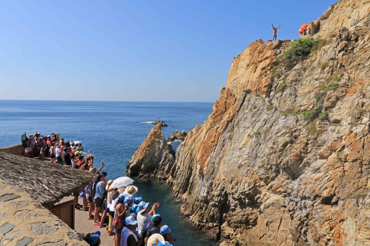 Acapulco: Destino de playa, tradición y cultura