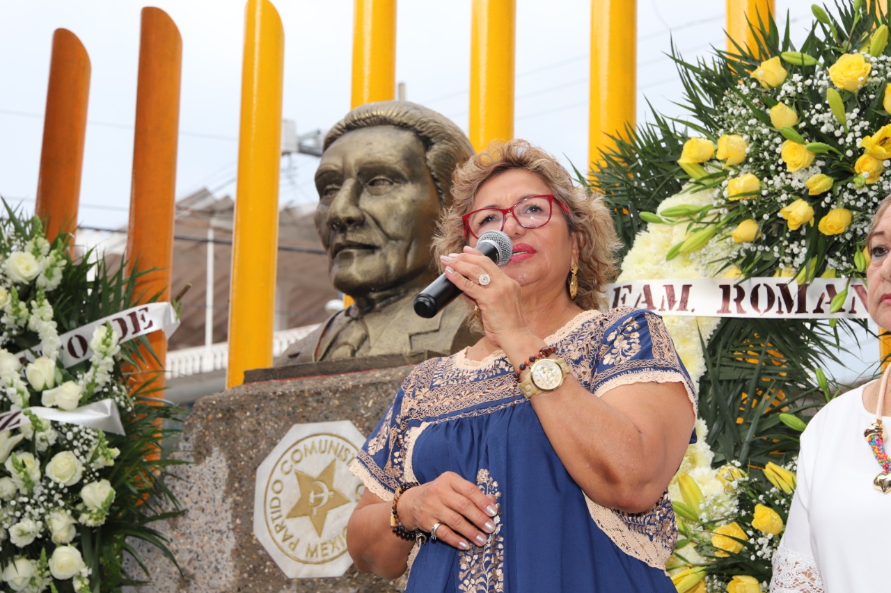 Exhorta Adela Román a trabajadores del Ayuntamiento que amagan con parar labores