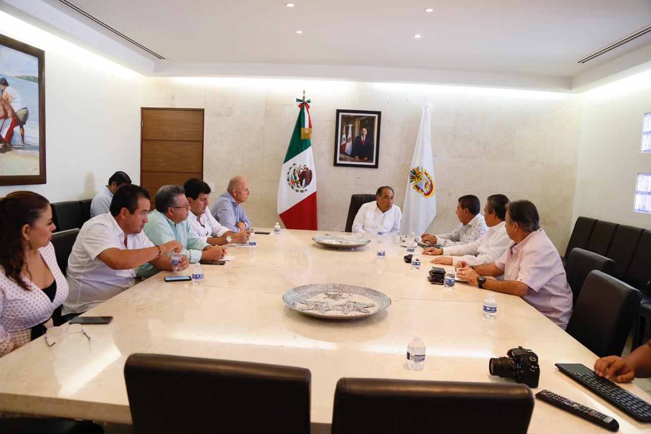 Guerrero sigue recibiendo grandes inversiones; presentan a Astudillo proyectos inmobiliarios y hotelero