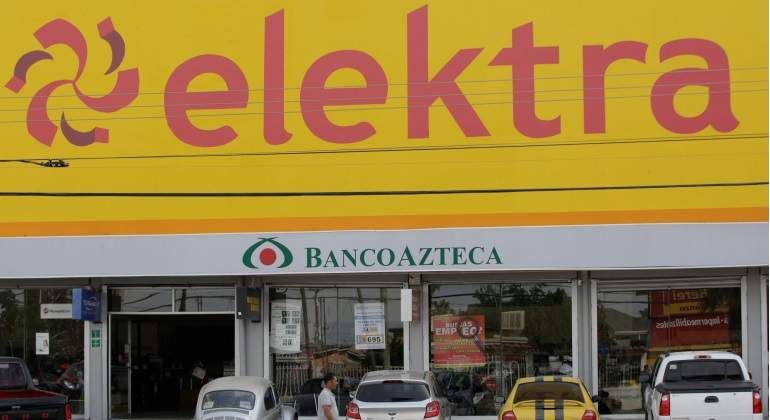 Roban la tienda Elektra de Acapulco; disparan al aire y sustraen 60 celulares y dinero