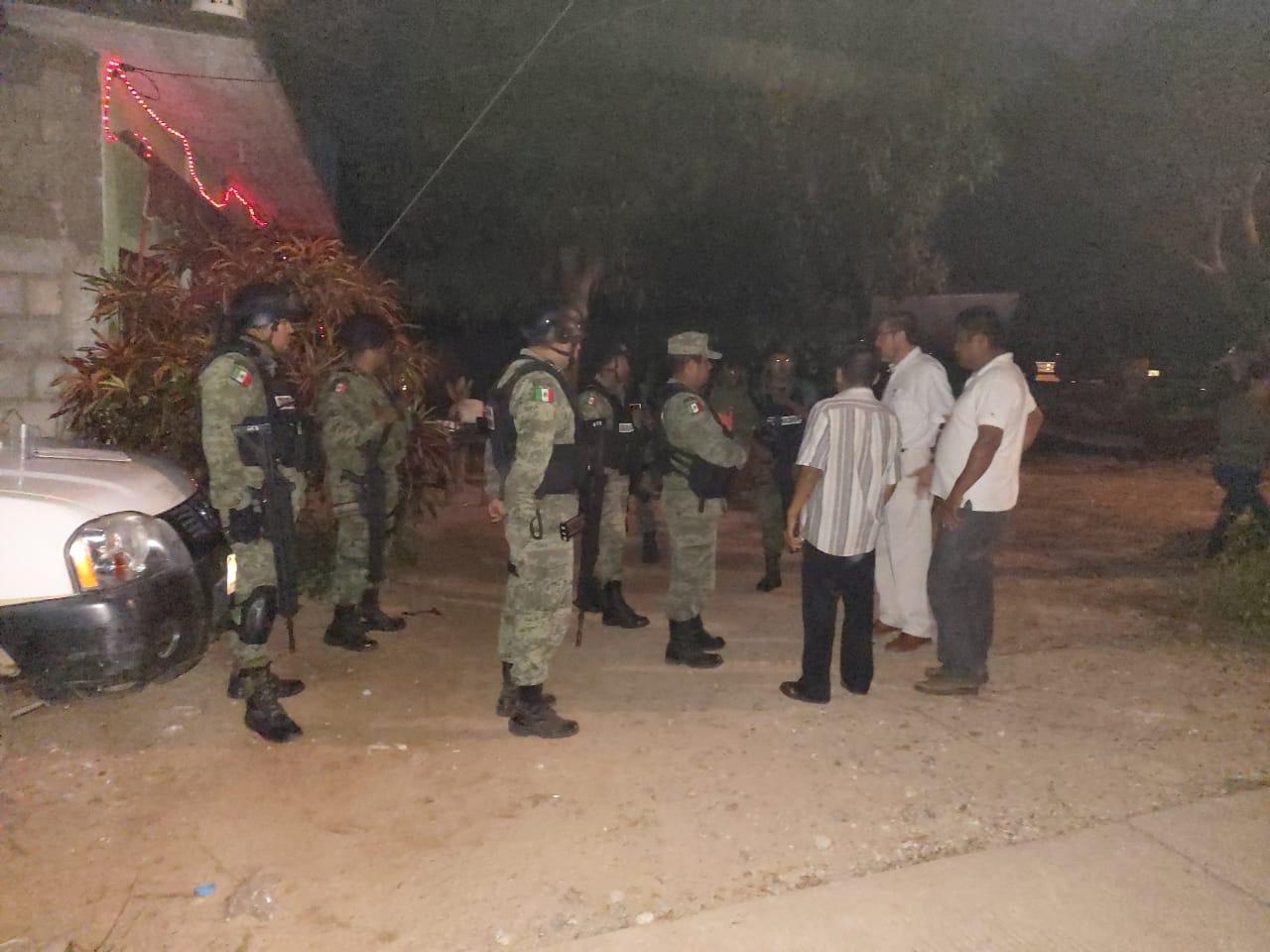 Imágenes del proceso de liberación de los 16 agentes de la Guardia Nacional en Tecoanapa