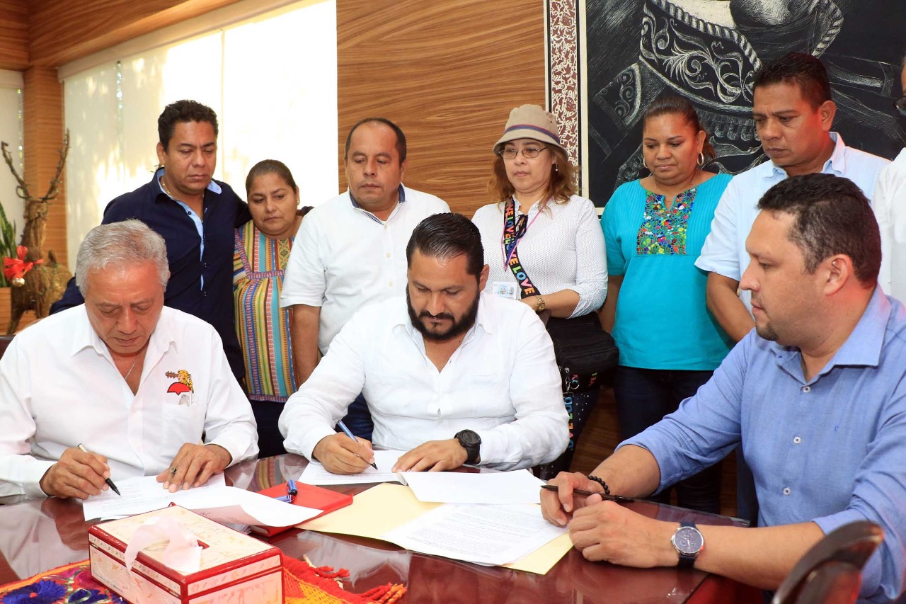 Comprometida Adela Román con los trabajadores del Ayuntamiento de Acapulco