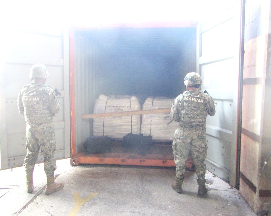 Decomisan clorhidrato de cocaína en embarcación procedente de Perú