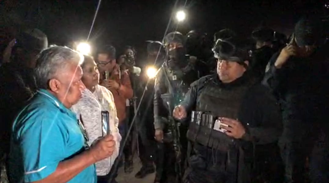 Fuerzas de seguridad mantienen vigilancia en Chichihualco tras retención; hay 4 detenidos