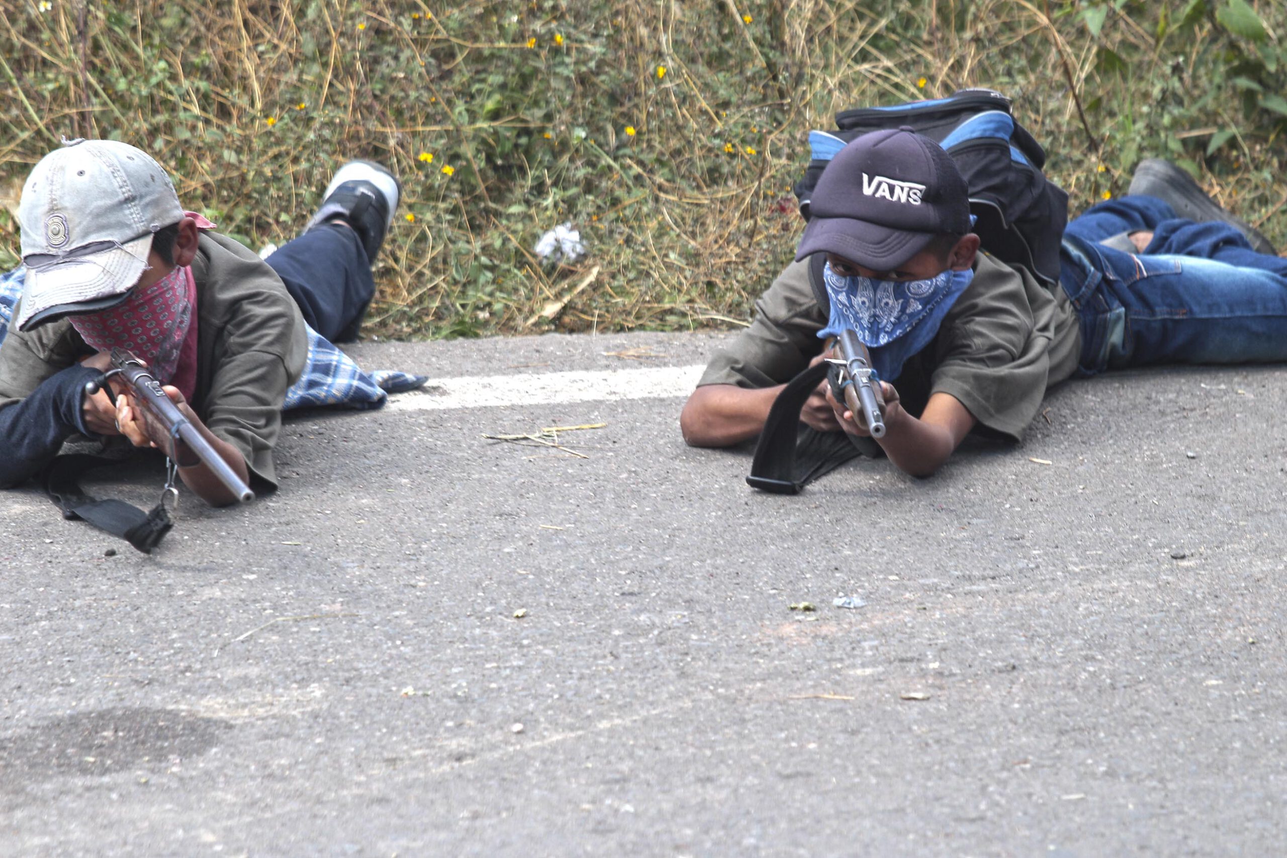 Armar a niños en Guerrero pone en “alto riesgo” su vida: CNDH