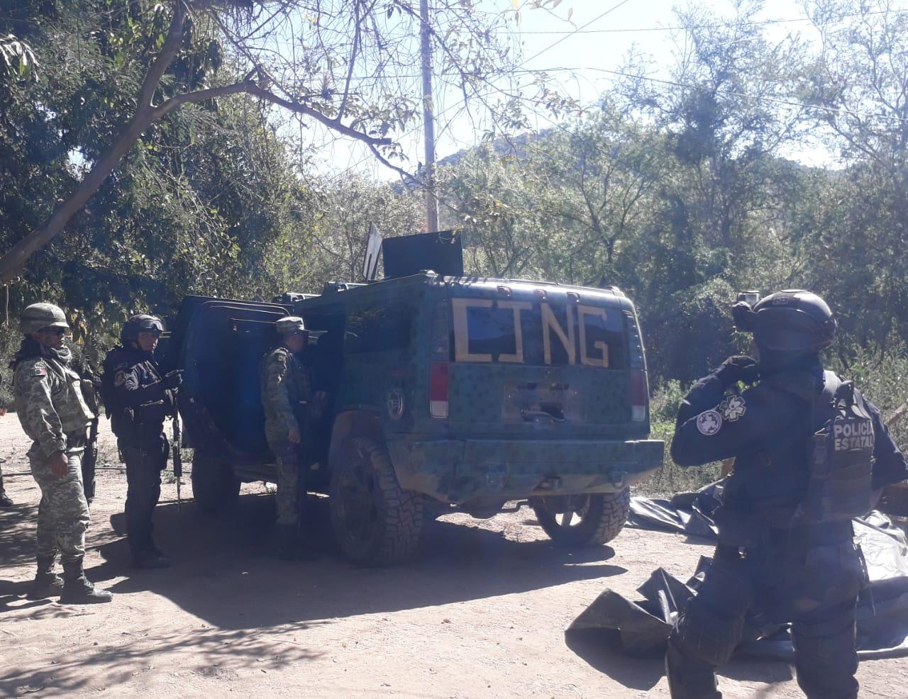 Enfrentamientos en Zirándaro dejan 42 desplazados, un muerto y autos decomisados con la leyenda CJNG