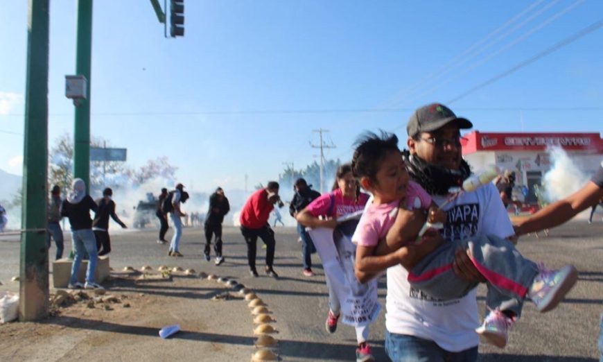 Reprueba Gobierno de Guerrero agresión a los padres de los 43 en Chiapas