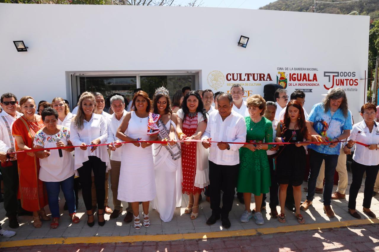 Inaugura Astudillo y Alejandra Frausto en Iguala la miscelánea cultural “Yohuala”