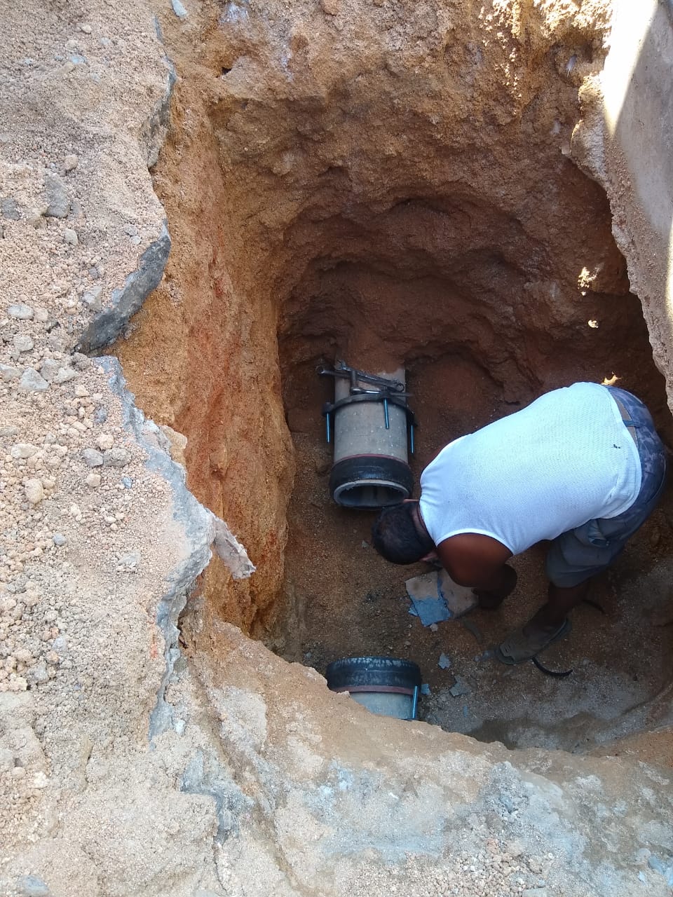 Repara Capama fuga de agua que afectó servicio en Barrios Históricos