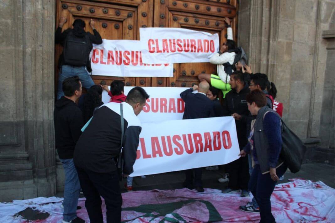 ‘Clausuran’ Palacio Nacional pacientes con VIH y familiares de niños con cáncer