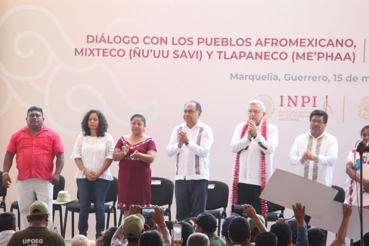 Celebra Astudillo la instalación de Bancos Bienestar en la Costa Chica y apoyos carreteros en gira de AMLO