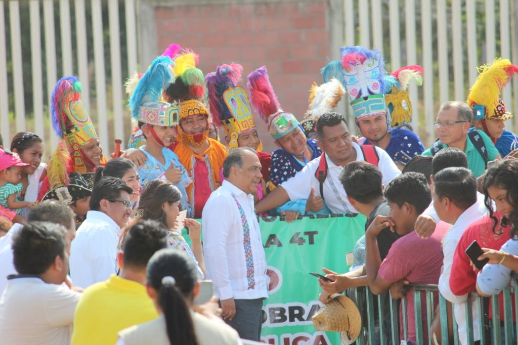 Celebra Astudillo anuncios de AMLO en Marquelia