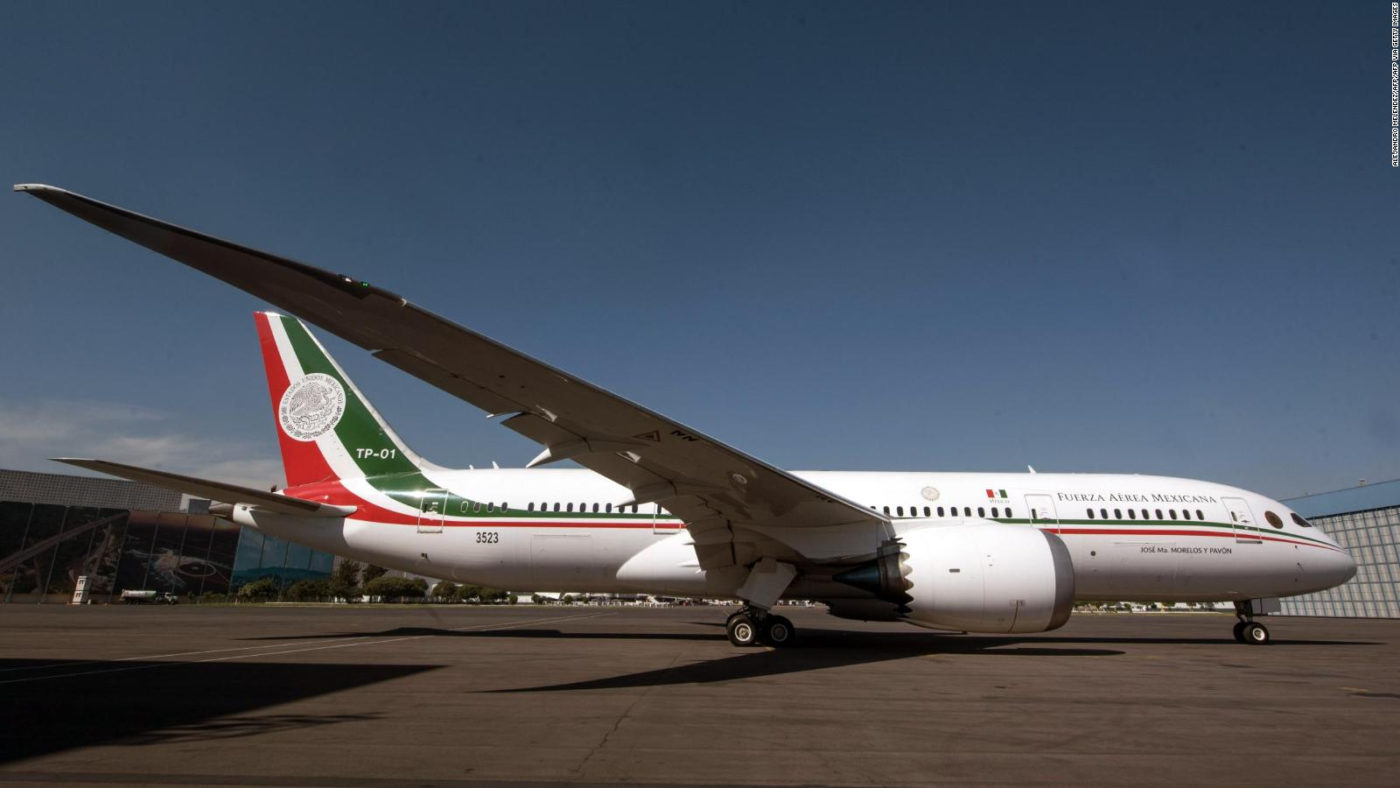 AMLO quiere dar ‘mañanera’ en avión presidencial