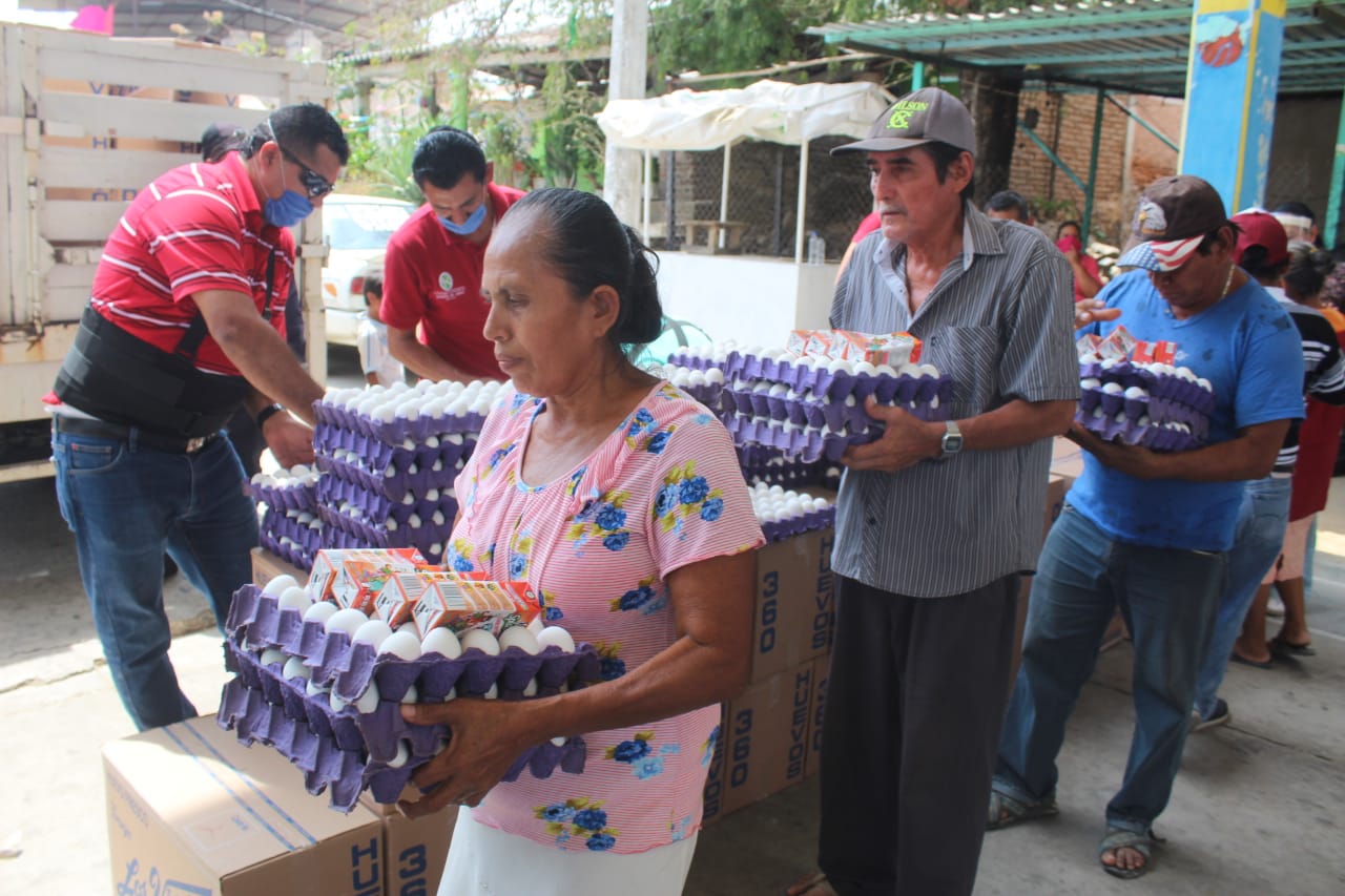 Gobierno de Acapulco lleva alimentos a zona rural por Covid-19