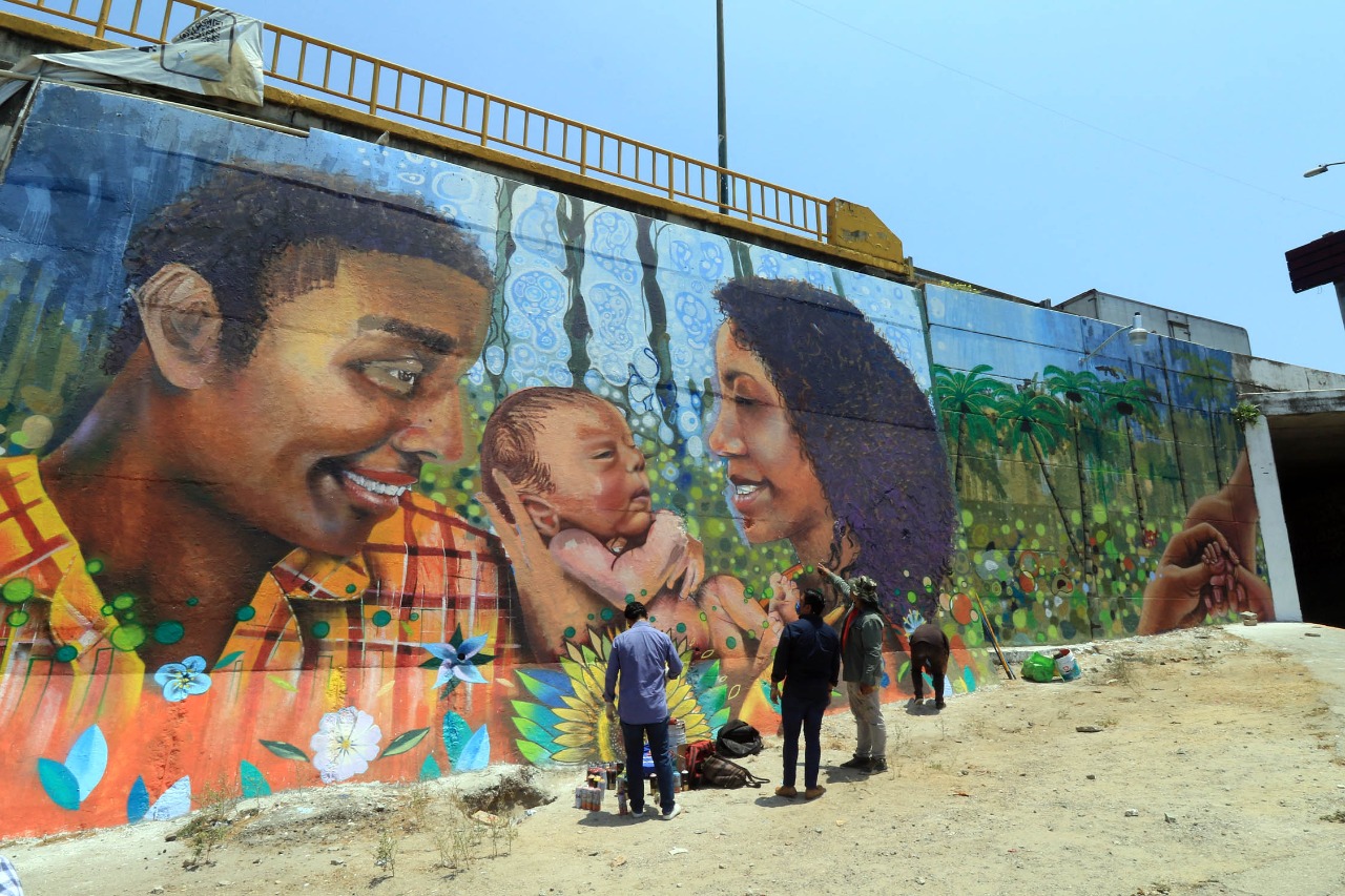 Acapulco se pinta de murales de esperanza y paz ante la pandemia por COVID-19