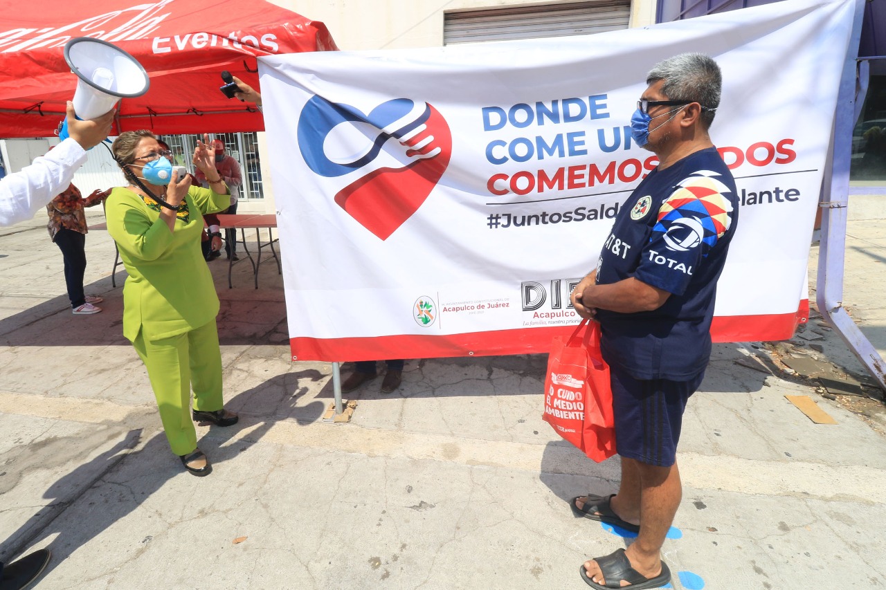Supervisa Adela Román los comedores comunitarios de Acapulco