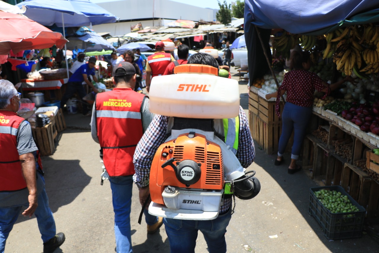 Notifican cierre de negocios no esenciales en Central de Abasto de Acapulco