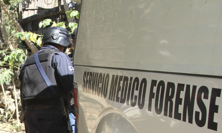 Ejecutan a 4 hombres en Taxco, los dejan sobre la carretera