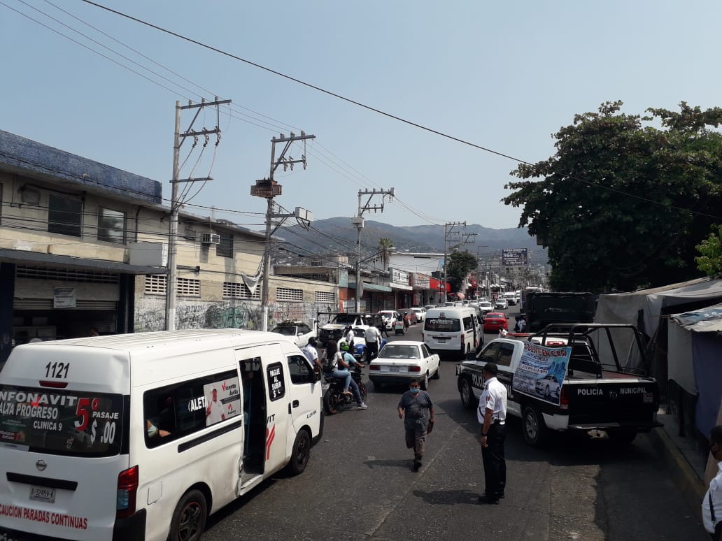 Intensifican operativos para reducir movilidad en Acapulco