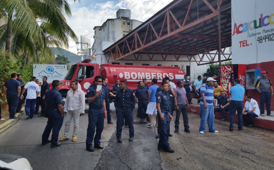 En cuarentena 3 paramédicos y 10 bomberos de Acapulco, por síntomas de Covid-19