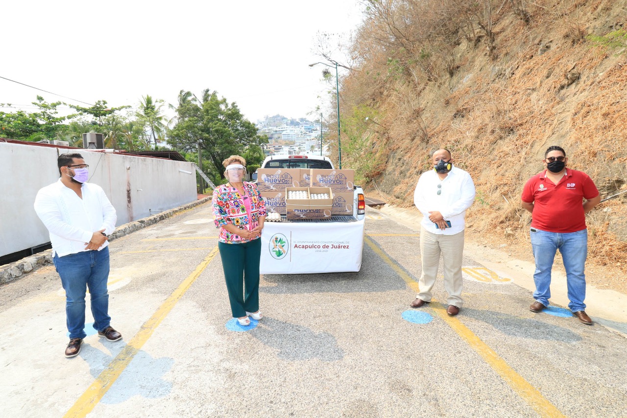 Cocinas comunitarias benefician a 22 mil personas en Acapulco ante la pandemia