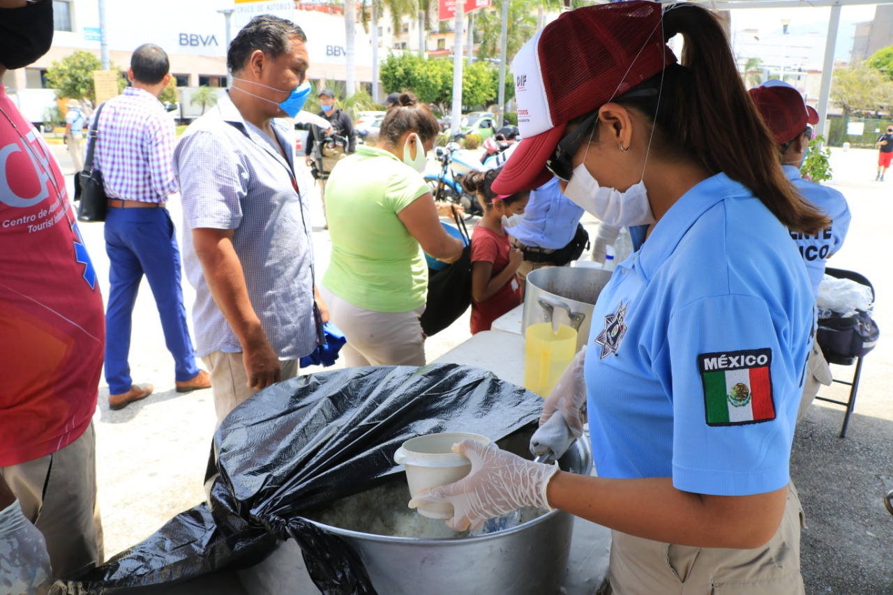 Refuerzan medidas en las cocinas comunitarias de Acapulco para evitar contagios