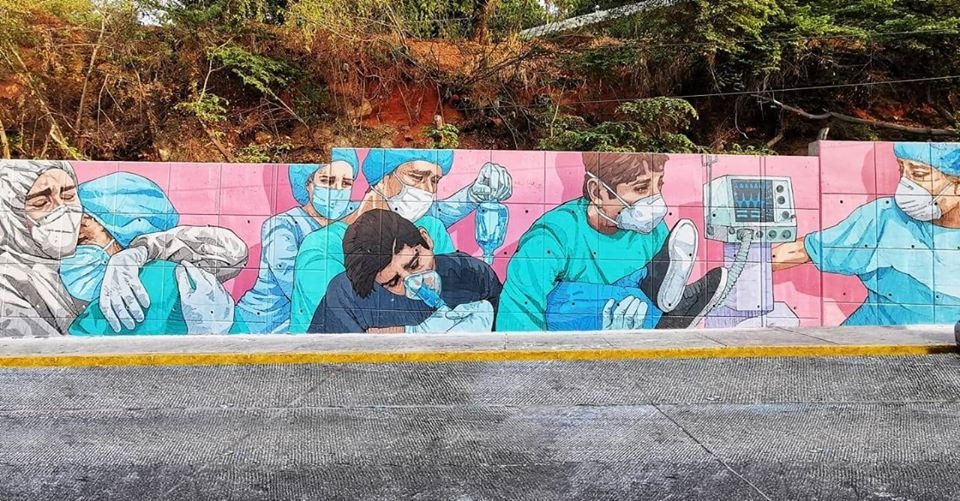 Con murales, reconocen labor del personal de salud en Acapulco