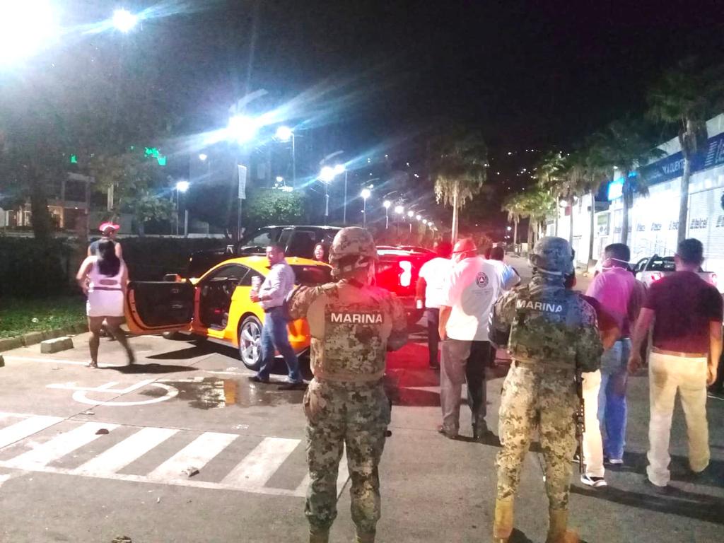 Retiran a 159 personas que ignoraron la alerta por Covid-19 en Acapulco