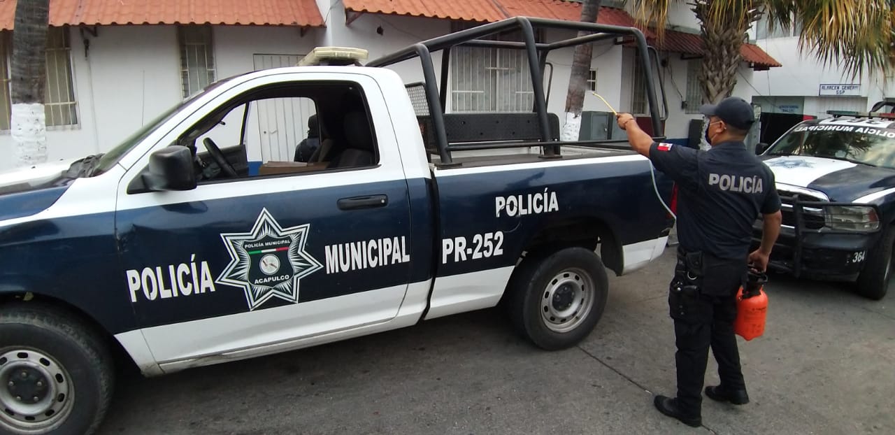 SSP sanitiza patrullas y oficinas en Acapulco por COVID-19