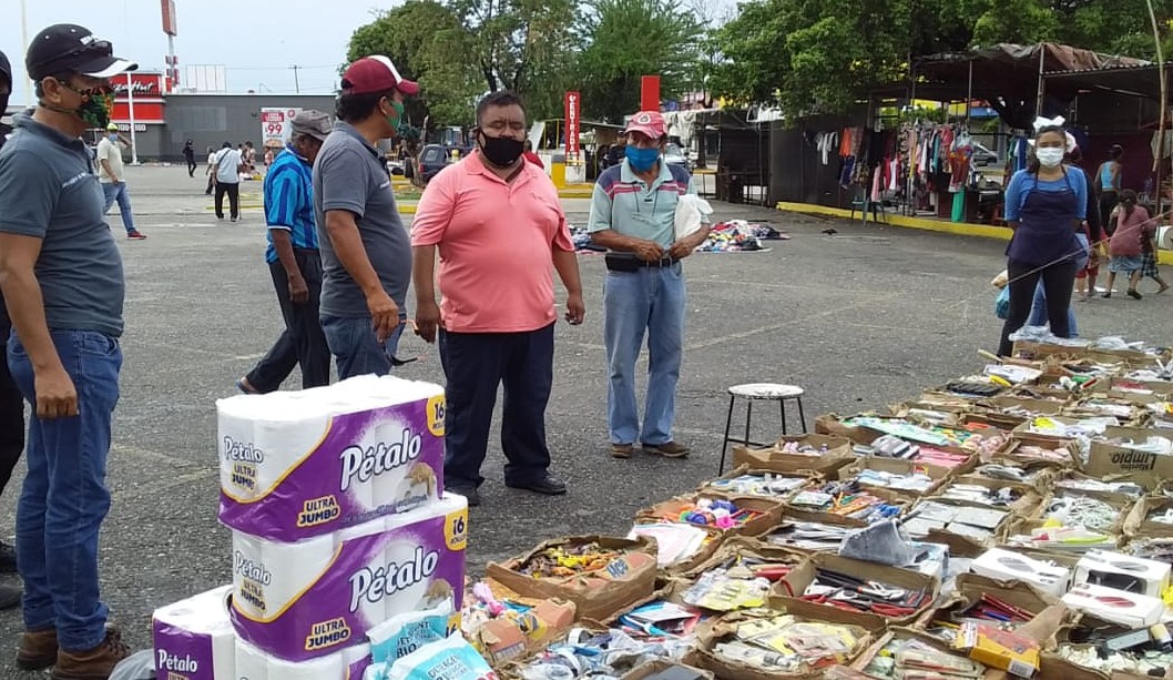 Retiran a 70 tianguistas, en la colonia Zapata