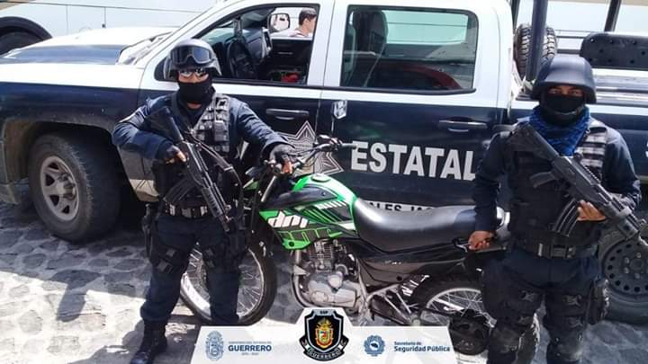 Grupo Jaguar recupera una moto robada en Taxco