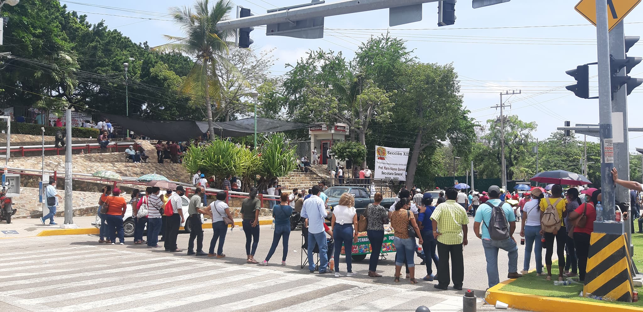 Bloquean sindicalizados Cuauhtémoc y Costera; exigen cumplimiento de pliego petitorio
