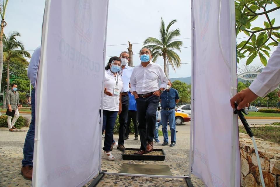 Supervisa Astudillo filtros sanitarios en Acapulco