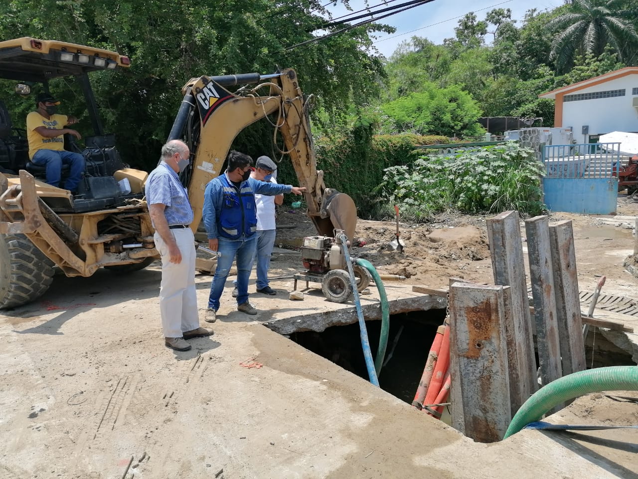 Trabajos de CFE dañan tubería del rebombeo Puerto Marqués-Tanque Bandera