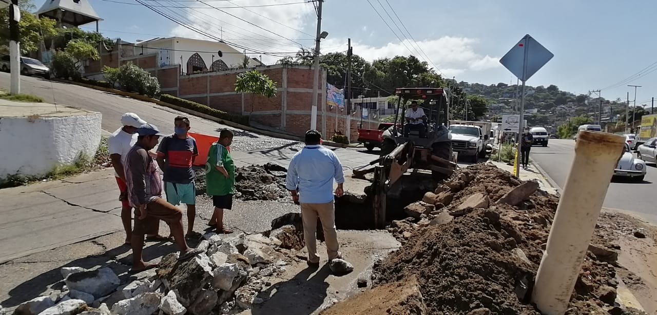 Atiende Capama colapso en colector sanitario de la zona poniente