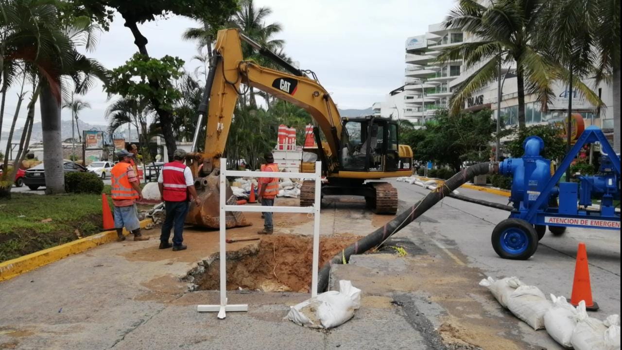 Rehabilitan Ayuntamiento y Capama los colectores Hornos y Progreso